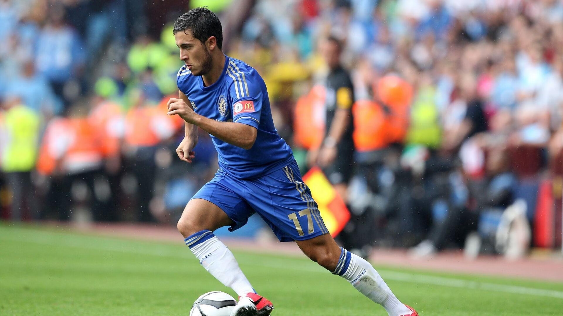 足球运动与城市建设：新体育场带动城市繁荣，足球场建设的重要性