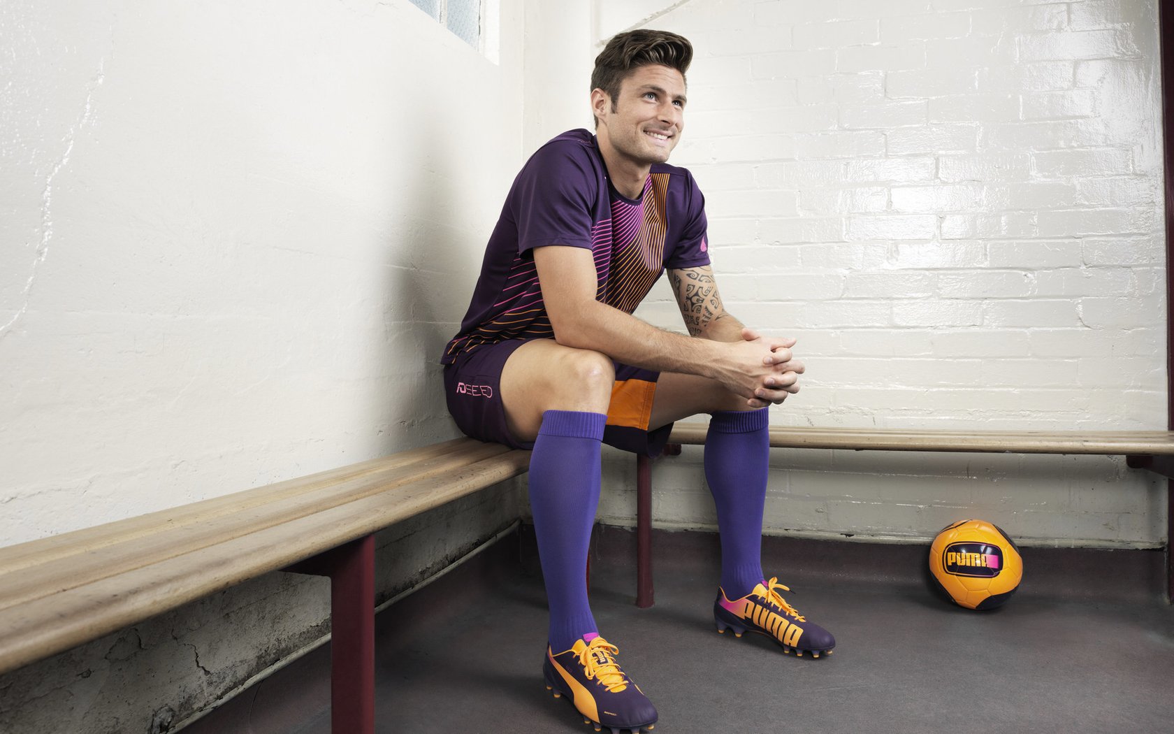 开云·体育官网-NBA型比赛：欧洲足球中的“快攻”和“反击”战术