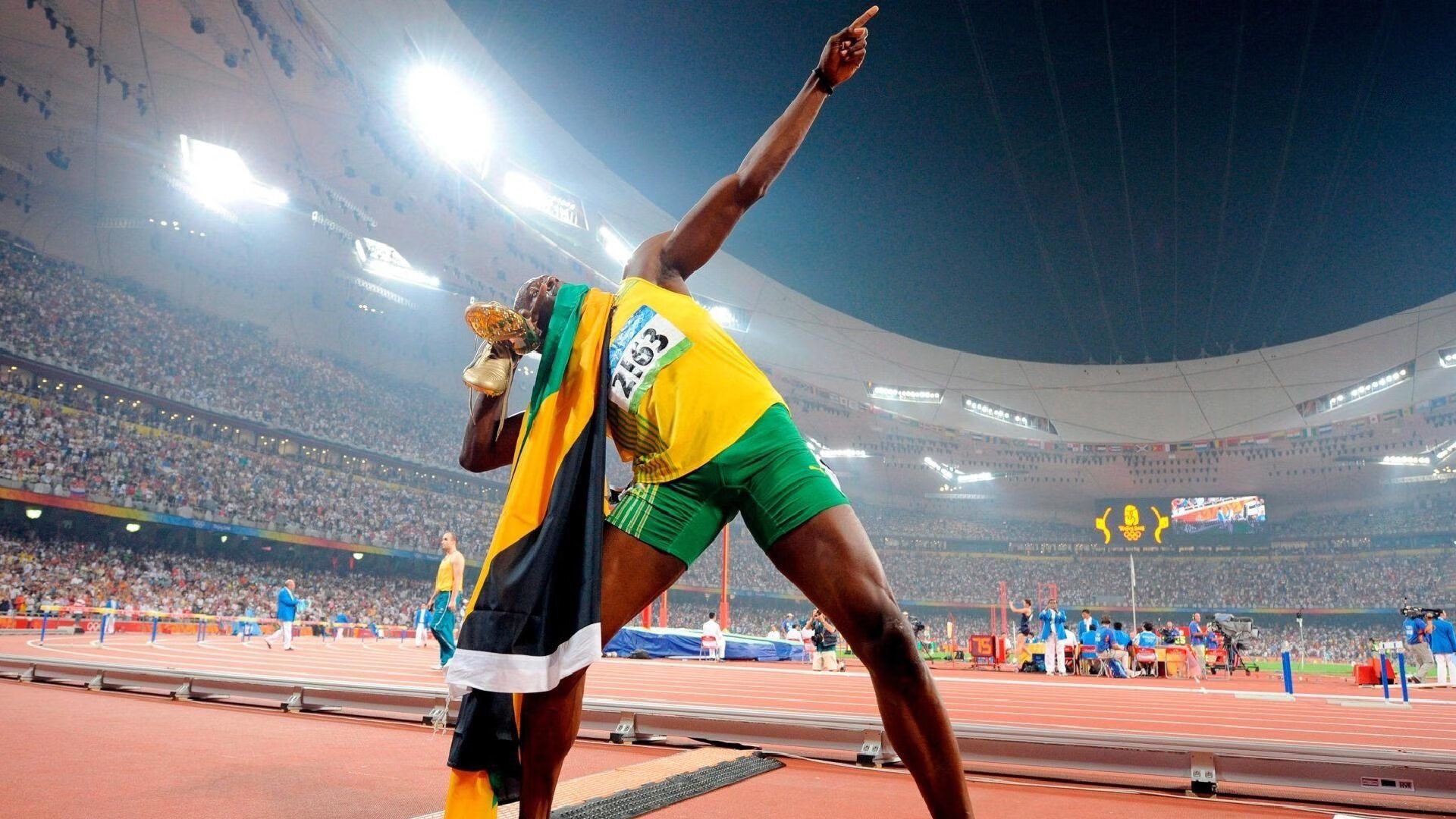 跨界创新:足球与音乐、电影的深度结合,足球经典音乐